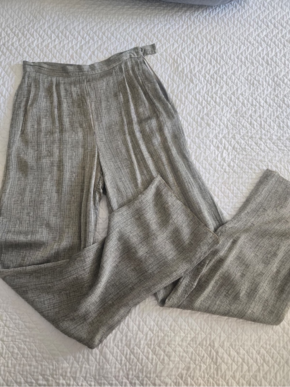 Giorgio Armani high waisted silk Wide Leg Pants Size 42 - Like New